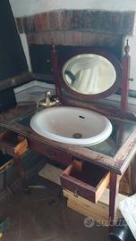 Mobile bagno antico