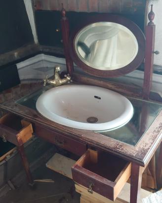 Mobile bagno antico