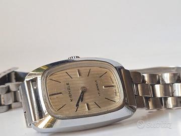 Kienzle lady  di forma meccanico manuale.