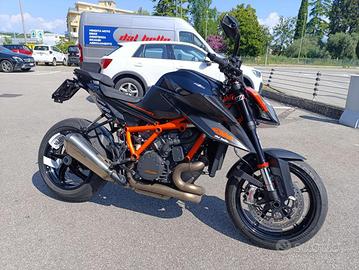 KTM 1290 Super Duke R 1290 SUPERDUKE R