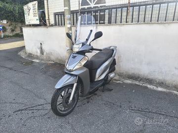 Honda SH 300