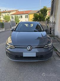 GOLF 8 serie eTSI