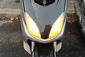 Yamaha x-max 250
