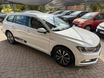 Volkswagen Passat Variant 2.0 tdi Highline 150cv N
