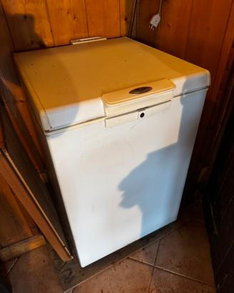 Congelatore a pozzetto Whirlpool - funzionante