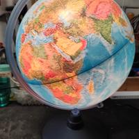 Mappamondo illuminato