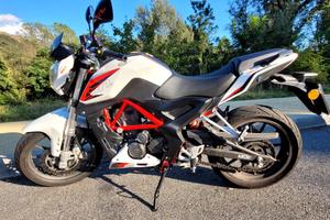 Moto Benelli BN 251 Naked