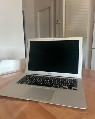 MacBook Air 13” 2015 i7 8 gb Ram