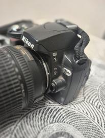 NIKON D40X + Nikon AF-S 18-135mm