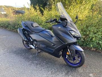 Yamaha T-Max 560 Icon Blue