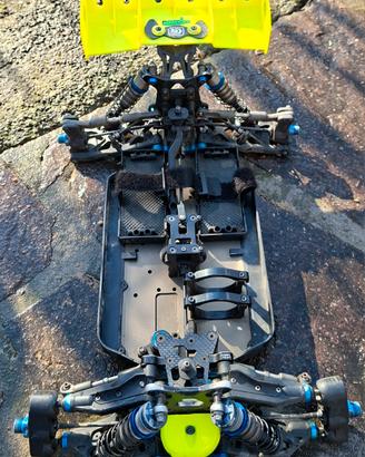 Buggy RC 1/8 Team Associated RC8 4e