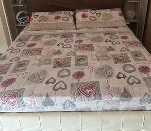 Letto matrimoniale con cassettone