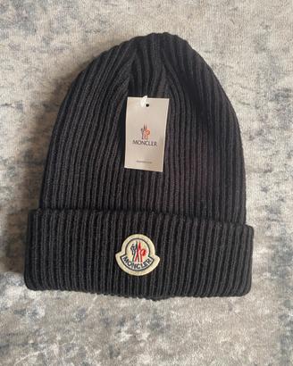 Berretta moncler nera