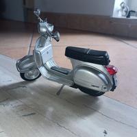 Modellino P 200 E