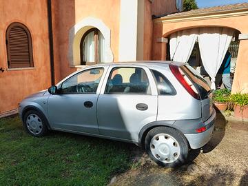 Opel corsa 1.0