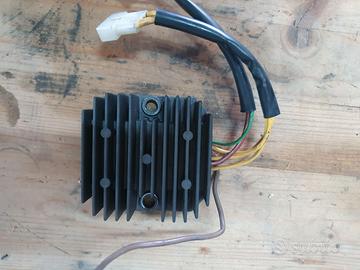 Regolatore di Tensione Originale Aprilia Pegaso