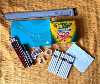 Colori crayola , pennarelli  acrilici e materiali 
