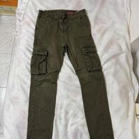 pantaloni cargo