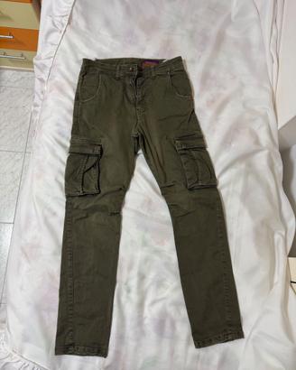 pantaloni cargo