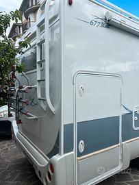 Camper mansardato