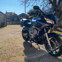 Yamaha Fazer 600