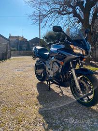 Yamaha Fazer 600