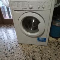Lavatrice Indesit 