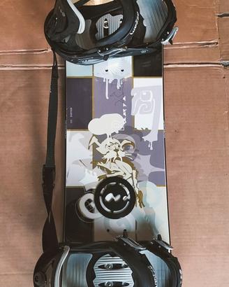 tavola snowboard quechua 158 cm + scarponi 45 (29)