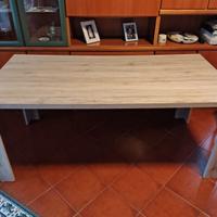 Tavolo con 6 sedie