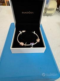 Bracciale Pandora più charm originale