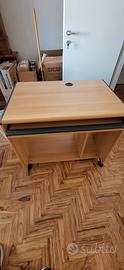Scrivania Porta PC Multifunzione con Ruote