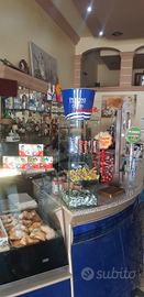 Vedoi attività di bar a valle di Maddaloni via s