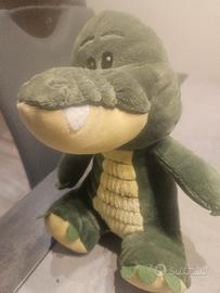 peluche coccodrillo