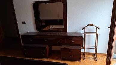 Armadio camera letto + specchio + comodini