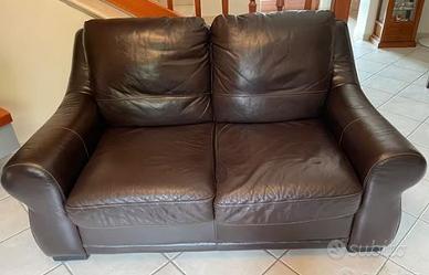 Set due divani in pelle
