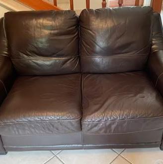 Set due divani in pelle