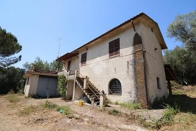 CASA INDIPENDENTE A MONTOPOLI DI SABINA