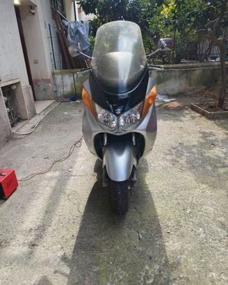 Suzuki Burgman 400