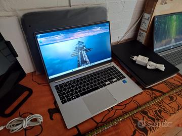 Portatile Samsung Galaxy Book 15,6" i7