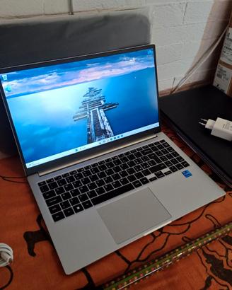 Portatile Samsung Galaxy Book 15,6" i7