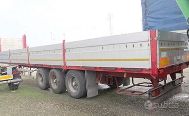 Semirimorchio cassonato pianale