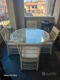 meraviglioso set tavolo e poltr in vimini per giar