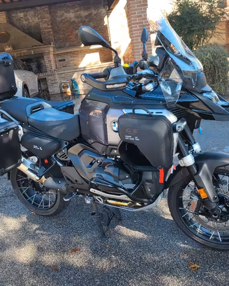 bmw gs 1300 adv triple black