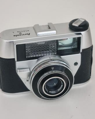 Macchina fotografica analogica vintage Ferrania