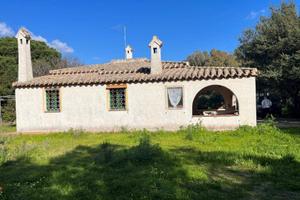 Immobile in asta di 279 m² con più di 5 locali a M