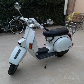 Vespa Px125E