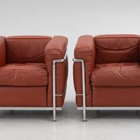 2 poltrone LC2 in pelle Bordeaux di MDF ITALIA