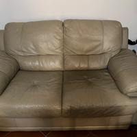 Divano due posti beige in vera pelle