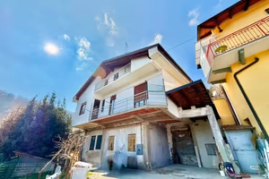 Casa indipendente di 137 m² con 3 locali e box aut