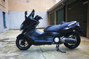 Yamaha T Max - 2004